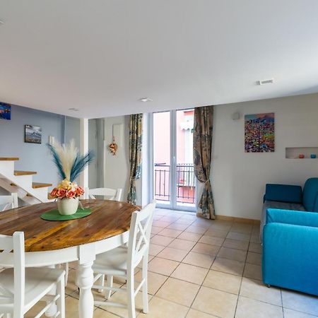 Toledo House Apartments Неаполь Экстерьер фото
